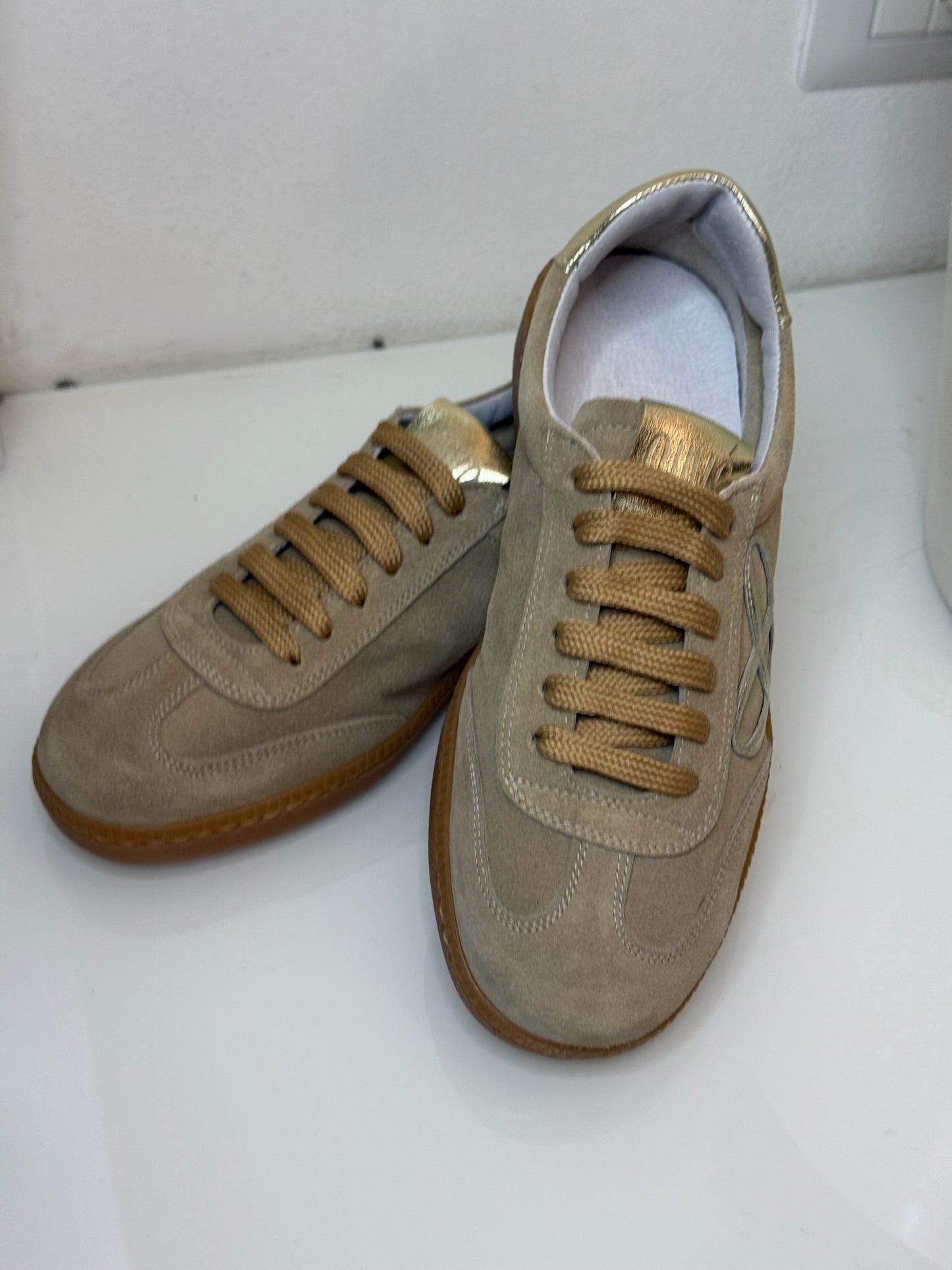 Sneakers Ovyé